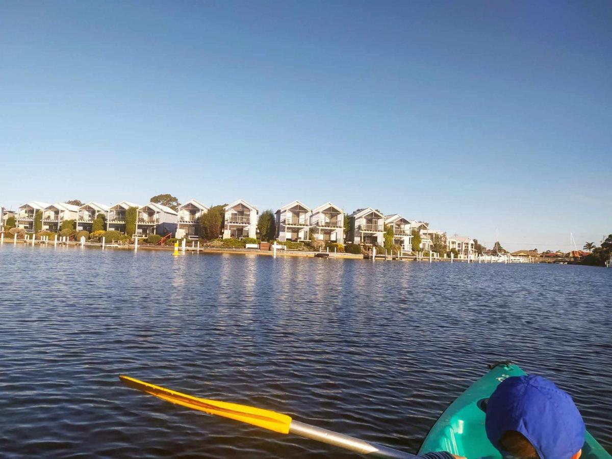 Captains Cove Resort - Waterfront Apartments Paynesville Dış mekan fotoğraf