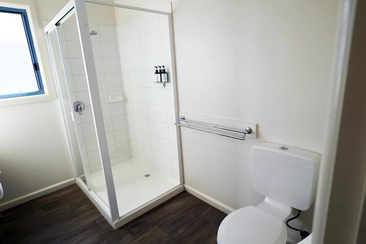 Captains Cove Resort - Waterfront Apartments Paynesville Dış mekan fotoğraf