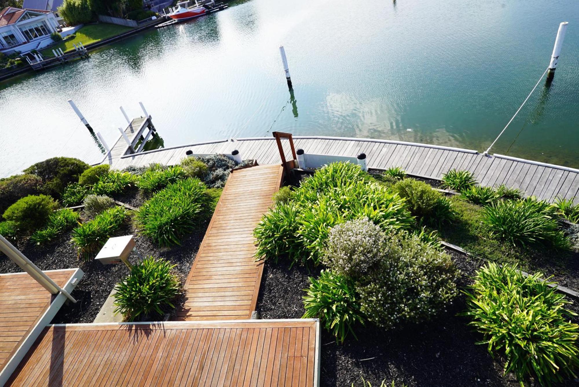 Captains Cove Resort - Waterfront Apartments Paynesville Dış mekan fotoğraf